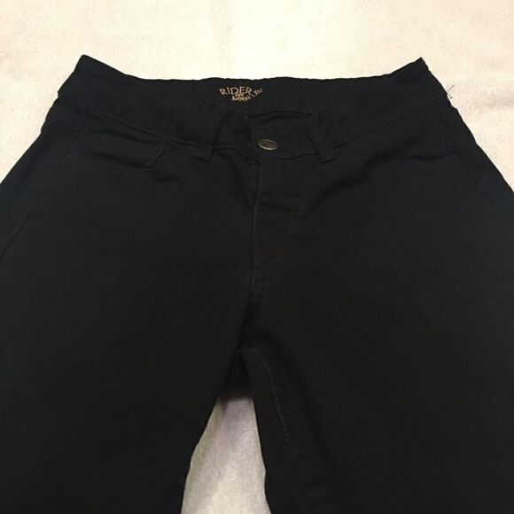 Riders Black size 6 capris embroidered pockets zippered button 5 pockets - Picture 3 of 10